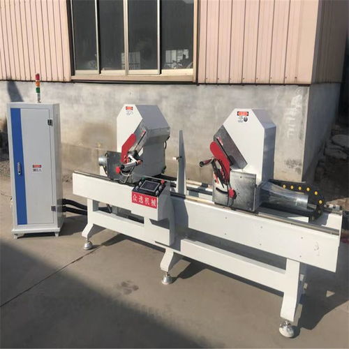 双端锯 木工机械中的高效切割利器，数控门套双端锯价格解析